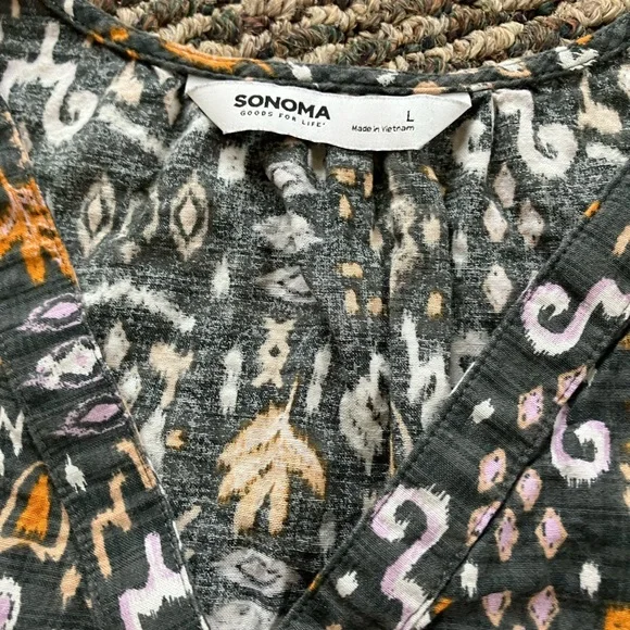 Sonoma women’s vneck sleeveless top size large like new - Picture 4 of 9